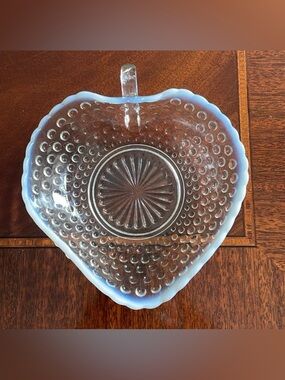 Anchor Hocking Moonstone Opalescent Hobnail Heart Bonbon dish